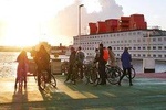 Bike and Explore Hidden Gems and Beautiful Streetart in Amsterdam
