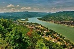 Private Danube Bend Tour with a comfortable air conditioned car