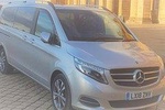 Private Arrival Transfer: Heathrow Airport to London Via Stonehenge