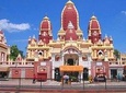 Temple Tour of Delhi Combo with Taj Mahal Tour at Sunrise 2 days
