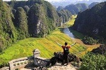 Full Day Hoa Lu - Tam Coc - Mua Cave Small Group Tour With Limousine Bus