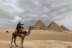 2 hour camel ride around Giza pyramids gate