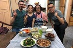 Wet market tour & cooking class with local mum