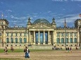 Private Transfer from Nuremberg to Berlin with 2h of Sightseeing