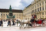 Private Transfer from Zagreb to Vienna with 2h of Sightseeing