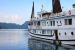 BOUTIQUE CRUISES Halong Bay 2 Days,1 Night Tour: Swimming, Caving, and Kayaking