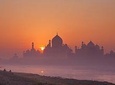 Half day tour of tajmahal inluding transport, lunch and entrances