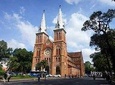 Discover Saigon Main Sights by Walking