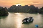  2D1N tour OVERNIGHT on hand-picked 5 star cruises-explore Halong and Lan Ha Bay