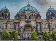 Private Premium Car Transfer from Prague to Berlin with 2h of Sightseeing