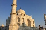 Private Sunrise Taj Mahal tour with female guide