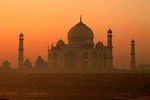 From Delhi: Daily Fixed Departure Group Tours to Agra Taj Mahal & Agra Fort