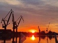 Sunset on the Shipyard and Old Town Evening Cruise