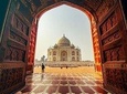 Private Sunrise Taj Mahal & Agra Fort from Delhi by Car