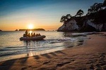One Hour Cathedral Cove Boat Tour in Hahei 