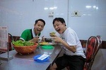 Saigon Street Food and Sightseeing by Scooter