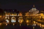 Rome by Night: 3-Hour Small Group Tour with private driver