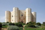 Castel del Monte, between wonder and mistery