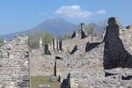 Transfer From Naples Train Station/area to Positano with 2hr stop in Pompeii