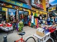 Private Toronto Kensington Market and Chinatown Walking Tour in English