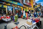 Private Toronto Kensington Market and Chinatown Walking Tour in English