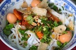 Hoi An Food Tour by Motorbike with Tastings and Dinner
