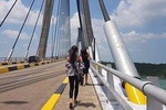 Batam Female Tour Guide