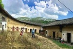 Traditional Hakka Village Tour with Local Family Visit