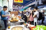 A night in Kowloon with a local: private & personalized