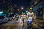 4-Hour Bangkok Night Bike Tour with Wat Arun & Wat Pho