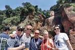 Chengdu Private Tour with panda base,Leshan giant Buddha, and Lunch