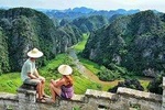 Hoa Lu Trang An Mua Cave Small Group & Deluxe Tour - Limousine Transfer
