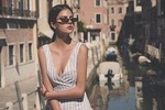 Private Photo Session with a Local Photographer in Venice