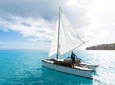 Sailing initiation and lagoon discovery with a self-crafted canoe