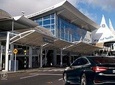 Auckland Airport & Ground Transfers - Private Luxury Car / Van 