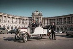 City Sightseeing Tour in an Electro Vintage Car (max. 5 persons)