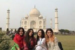 Private Full Day Taj Mahal and Fatehpur Sikri Tour from Delhi By Car