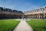 Le Marais: The Paris Neighborhood That Has It All Walking Audio Tour