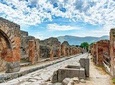 Transfer Naples to Amalfi and stop in Pompeii