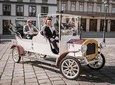 Culinary Sightseeing Tour in an Electro Vintage Car incl. 3-Course Menu for two