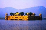 2 Days Quick Golden Triangle Tour : Delhi Agra and Jaipur