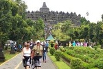 Cruisile Line Semarang Port. ( Borobudur Unesco Sitte )