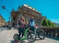 4hr E-SCOOTER PRAGUE TOUR - EAT & EXPLORE WITH LOCAL