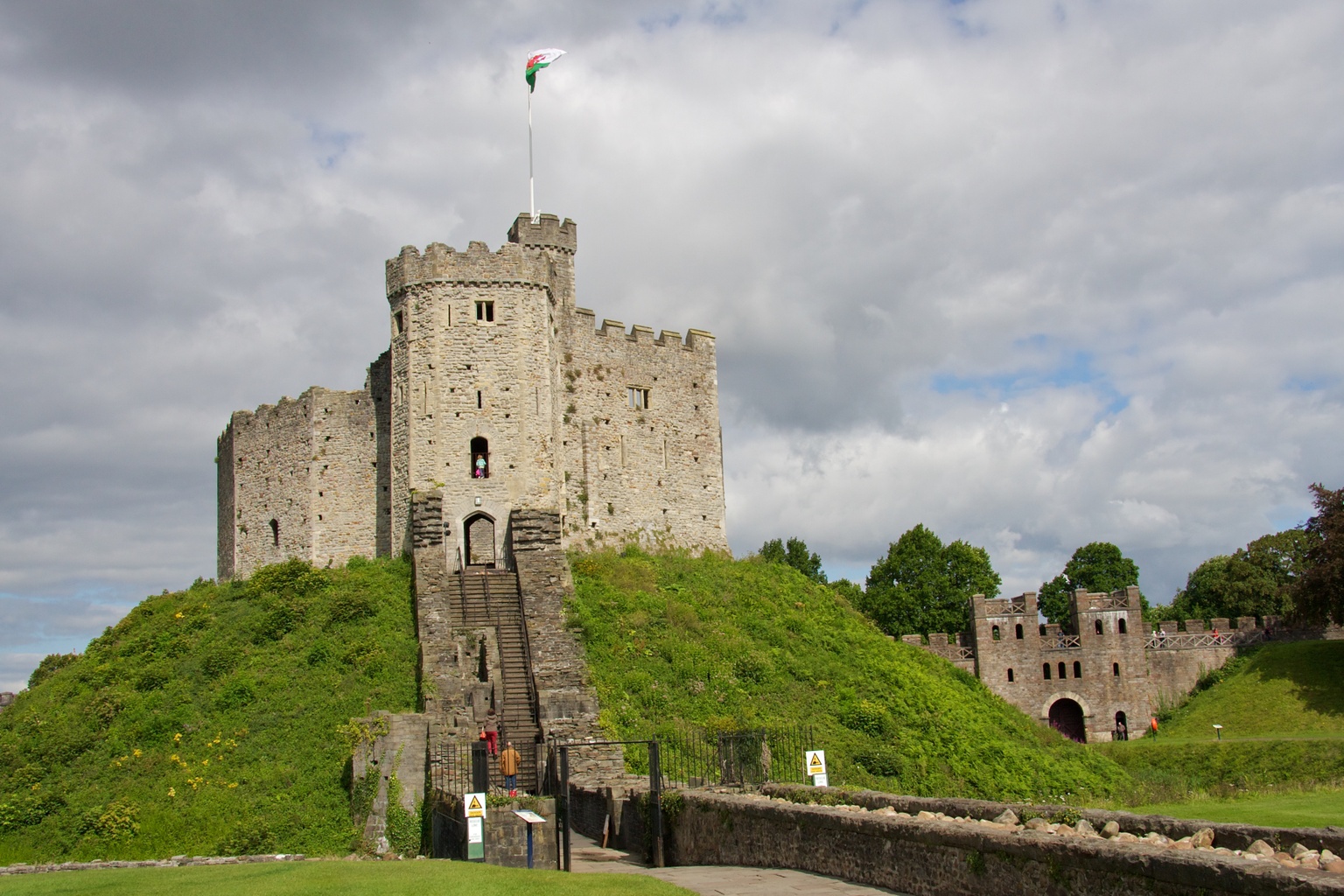 Cardiff Castle cardiff-castle