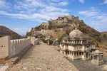 Jodhpur To Udaipur Via Jain Temple & Kumbhalgarh Fort One Way Transfer