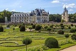 Loire Valley Day Trip with Chambord Clos Lucé and Chenonceau Castles