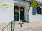 Stay at Ljmonade Hostel, Cascais, Portugal
