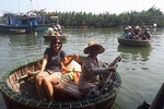 Basket boat tour and marble workshop from Da Nang city