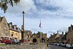 Private Full Day Excursion to the Cotswolds in an Iconic London Black Cab