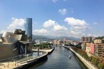 Private tour, the jewels of Bilbao, with Guggenheim and pintxos tasting. 